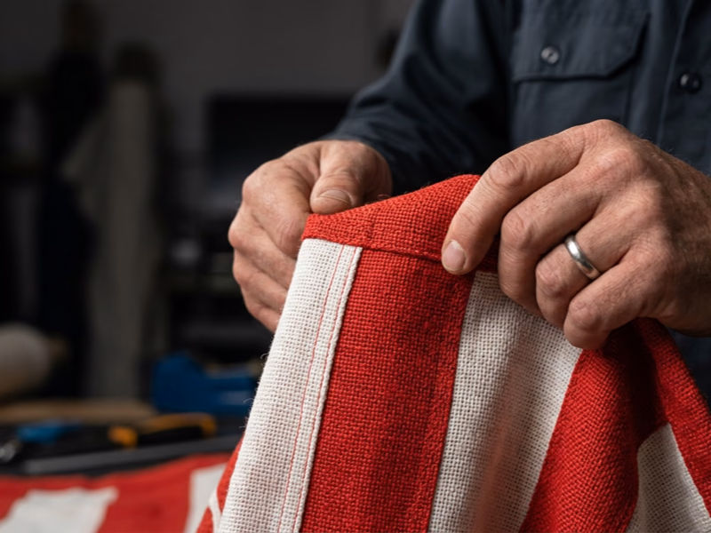 Détail textile sublimation HD CMJN drapeau supporter anti-feu M1